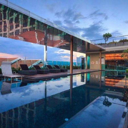 Luxury And Modern Condo In Central Chiang Mai - Astra Condo Kültér fotó