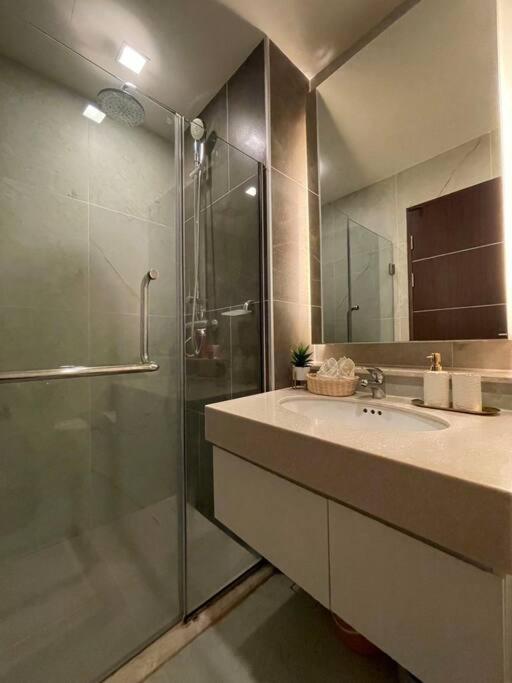 Luxury And Modern Condo In Central Chiang Mai - Astra Condo Kültér fotó